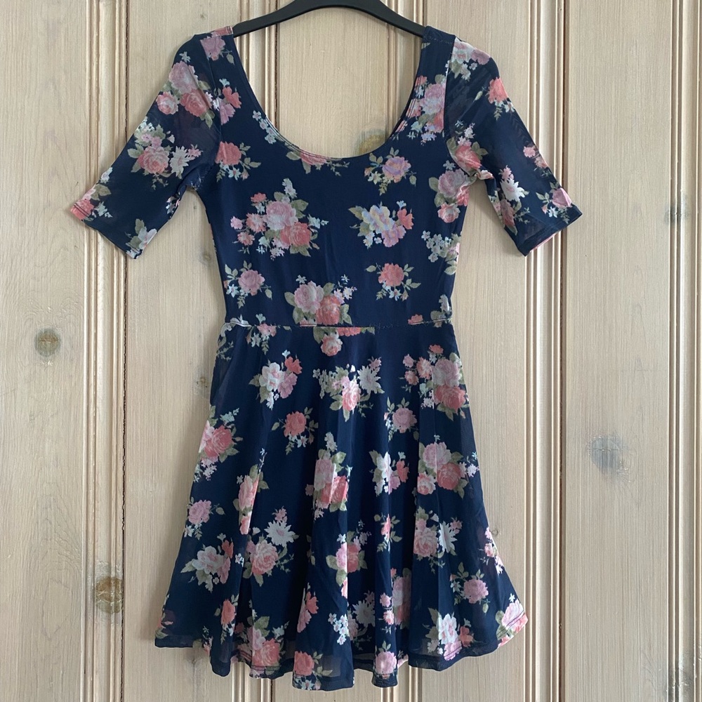 FWB Abercrombie & Fitch Navy Floral Scoop Neck Dress with Pink and Cream Flowers